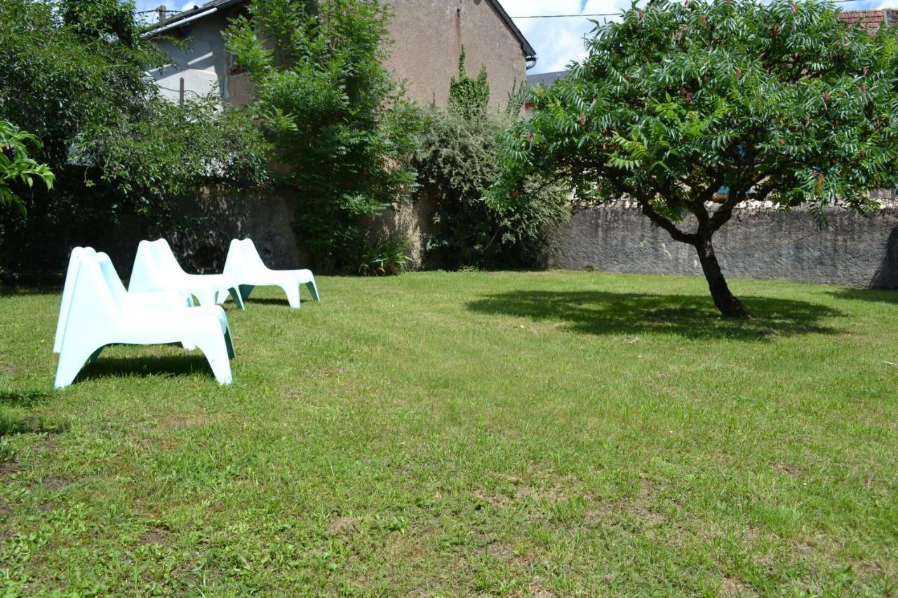 Appartement Passe Partout Lucenay-l'Eveque Ngoại thất bức ảnh